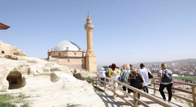 Yunan turistlerin Kayaşehire ilgisi devam ediyor