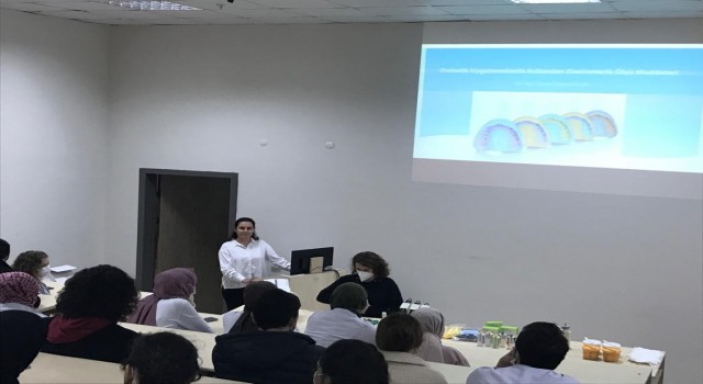 ZBEÜde Güncel Ölçü Materyalleri ve Ölçü Alma Teknikleri eğitimi