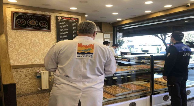 Zeytinburnunda bayram öncesi tatlıcılarda denetim