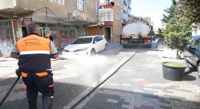 Zeytinburnunda bayramda temiz sokaklar, gül kokulu camiler