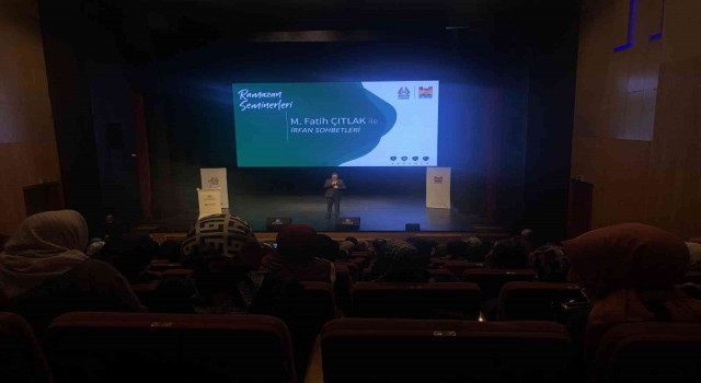 Zeytinburnunda Ramazan Seminerlerinin konuğu Yazar Mehmet Fatih Çıtlak oldu