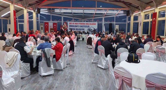 Zonguldakta gazeteciler iftarda buluştu