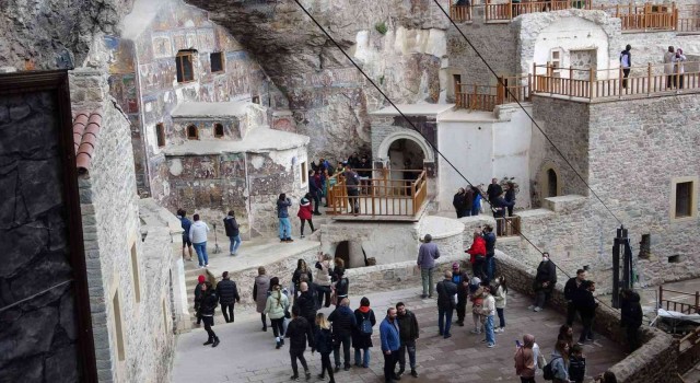 1 Mayısta açılmıştı, her gün binin üzerinde kişi ziyaret ediyor