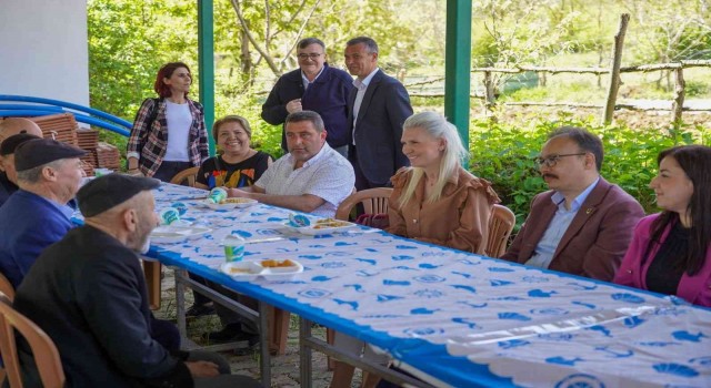 12 köyün hıdrellez etkinliğine katılarak halkla bir araya geldi