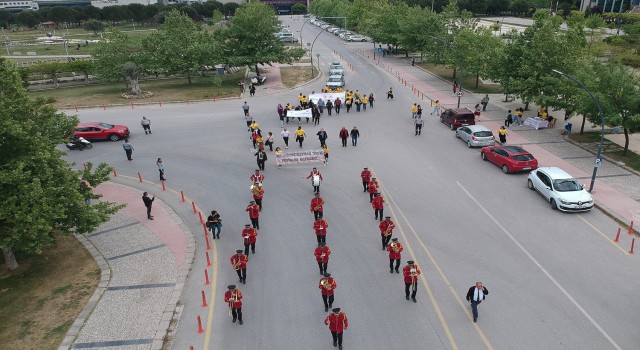 12. Tiyatro Festivali kortej yürüyüşü ile başladı