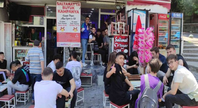 15 tost yiyenden para almıyor, üstüne çeyrek altın veriyor