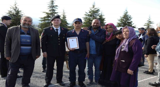 17 engelli bir günlüğüne asker oldu