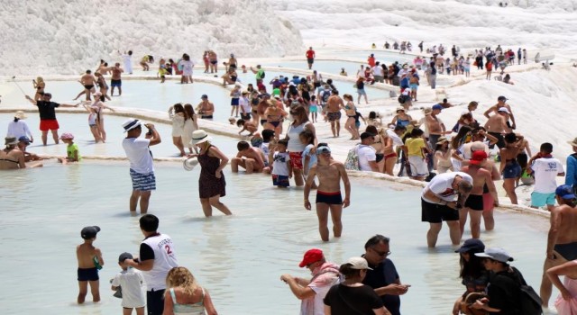 2 milyon turist hedefleyen Pamukkale, Çinli misafirlerini bekliyor