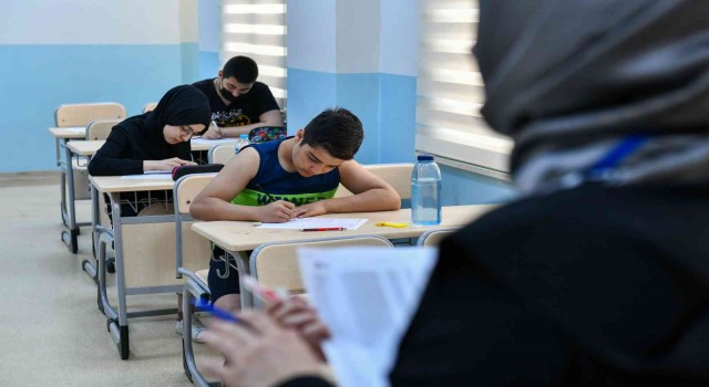ABBnin öğrenci dostu uygulaması başladı: LGS ve YKS deneme sınavlarına yoğun ilgi