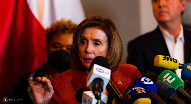 ABD Temsilciler Meclisi Başkanı Pelosi: “Polonya ile birlikte Ukrayna’ya yardıma devam ediyoruz”