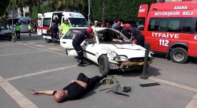 Adanada trafik kazası tatbikatı gerçeğini aratmadı