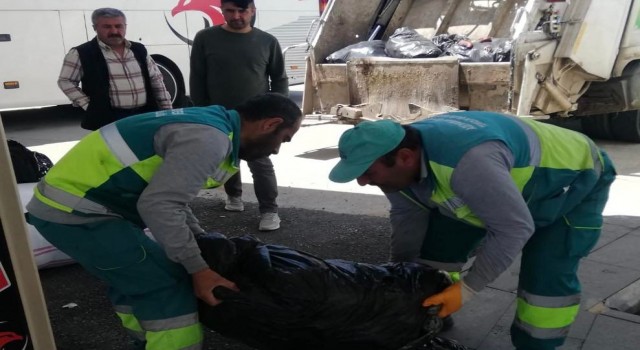 Adıyamanda 400 kilo sağlıksız sucuk imha edildi