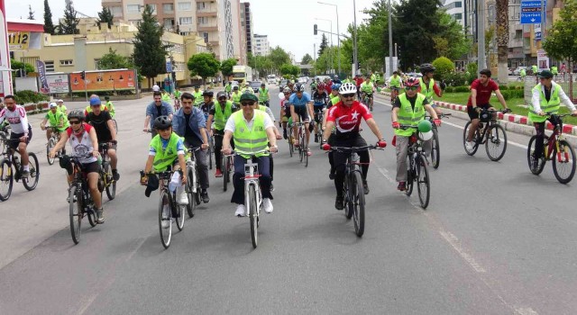 Adıyamanda bisiklet turu düzenlendi