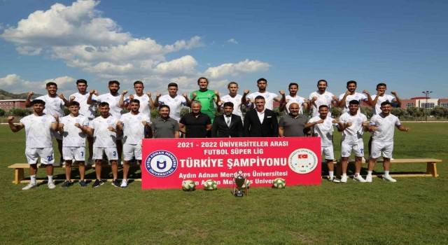 ADÜ Rektörü Aldemir şampiyon sporcular ile bir araya geldi