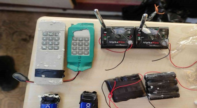 Afrinde 2 canlı bomba yakalandı