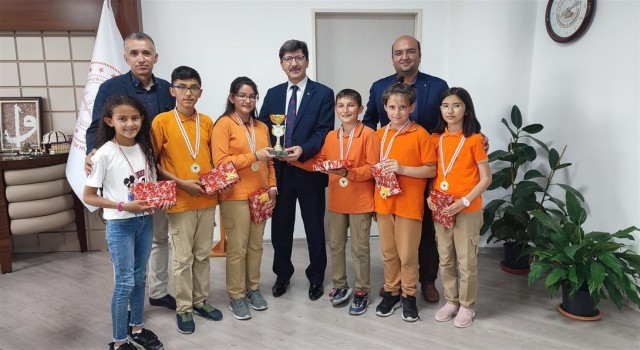 Afyonkarahisarlı öğrenciler zekâ oyunlarında Türkiye 7ncisi oldular