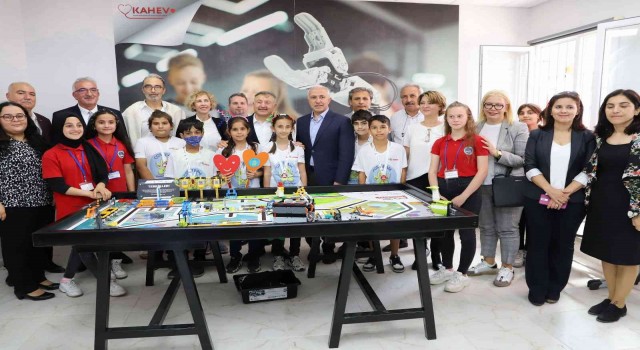 Ahmet Şimşek Ortaokulu Robotik Kodlama Atölyesi törenle açıldı