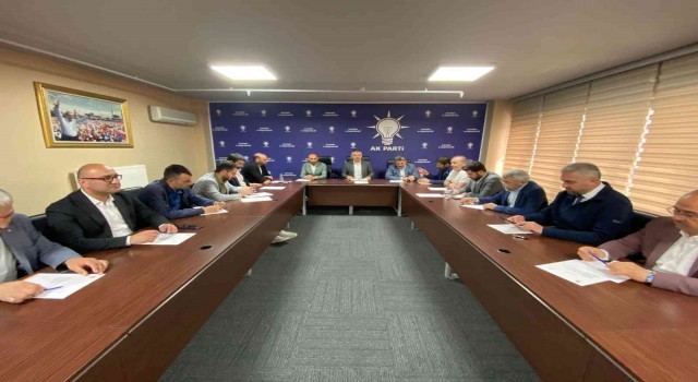 AK Partide ilçe başkanları toplantısı