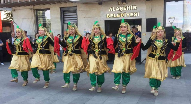 Alaşehirde Gençlik Yürüyüşü yapıldı