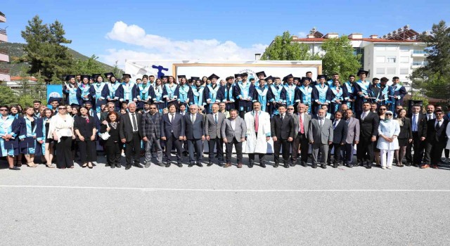 ALKÜ Akseki MYOda mezuniyet heyecanı