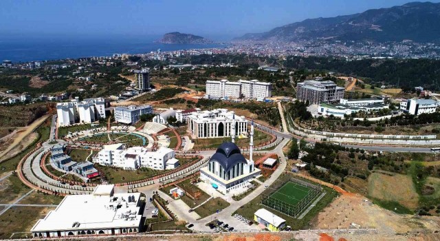 ALKÜ ilk Erasmus KA171 anlaşmasını imzaladı
