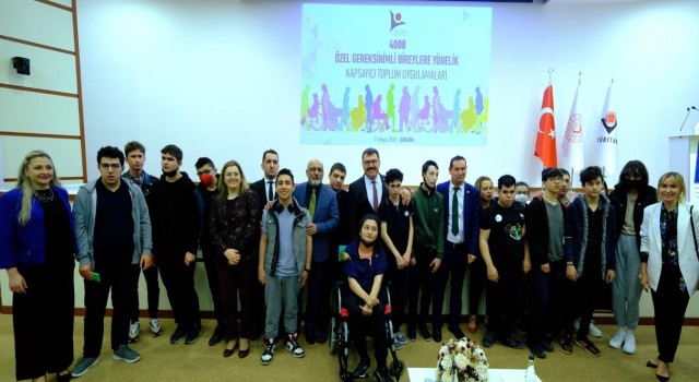 Anadolu Üniversitesi ve TÜBİTAKtan özel gereksinimli bireylere destek