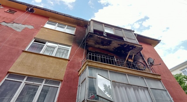 Ankarada korkutan yangın, 1 kişi hastaneye kaldırıldı