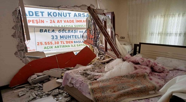 Ankarada öğrenci aracı evin duvarına çarptı: 11 yaralı
