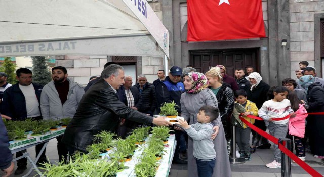 Anneler Gününde annelere çok özel hediye
