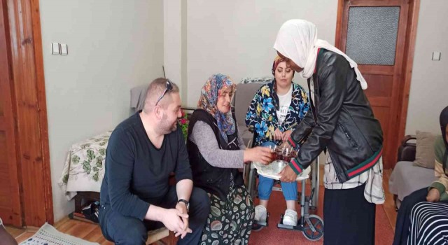 Anneler Gününü annelerinden 8 bin kilometre uzakta kutladılar
