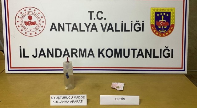 Antalyada uyuşturucu ticareti:3 gözaltı