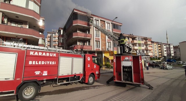 Apartman yangını büyümeden söndürüldü