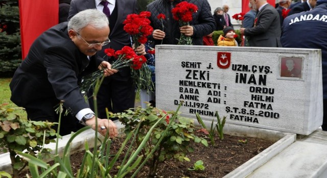 Arife gününde şehitler dualarla yad edildi