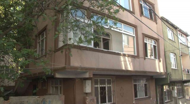 Arnavutköyde mahalle sakinlerinin metruk bina isyanı
