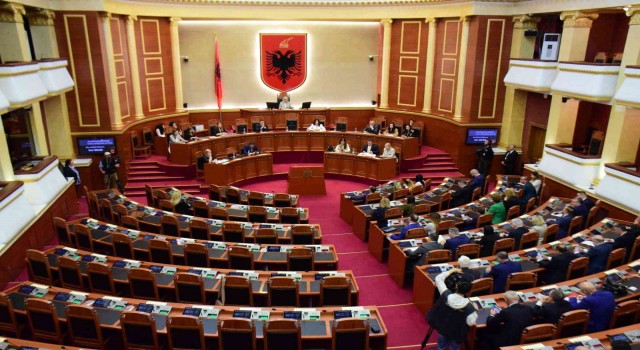 Arnavutlukta 3. tur Cumhurbaşkanlığı seçimi adaysız yapıldı