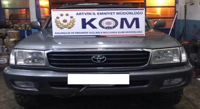 Artvin Merkezli otomobil kaçakçılığı operasyonunda 9 kişi yakalandı