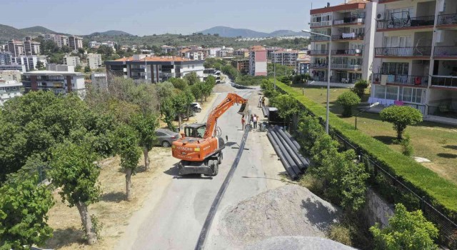 ASKİ, Kuşadasında altyapı yenileme çalışmalarına devam ediyor