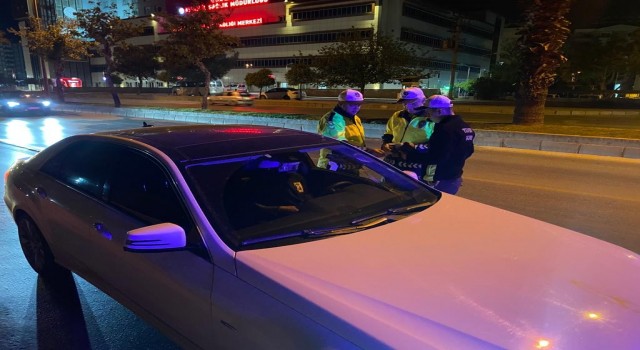Aydında Nisan ayında bin 243 araç trafikten men edildi