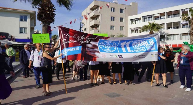 Ayvalıkta 11. Uluslararası Tiyatro Festivali coşkusu