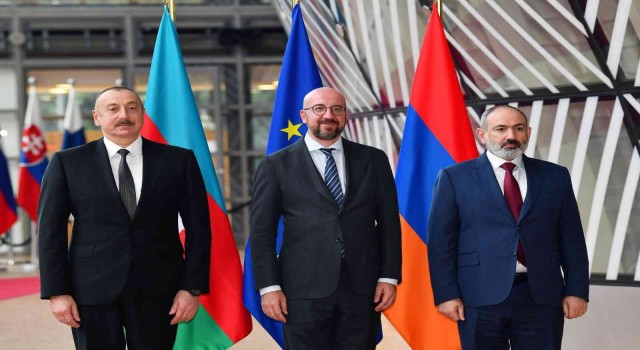 Azerbaycan, Ermenistan ve AB arasındaki üçlü toplantı Brükselde başladı