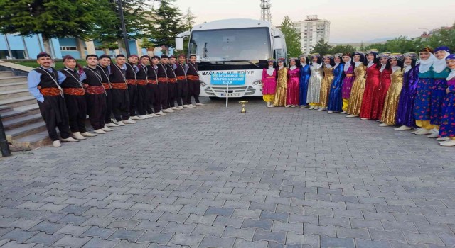 Bağlar Belediyesi halk oyunlarında bölge şampiyonu