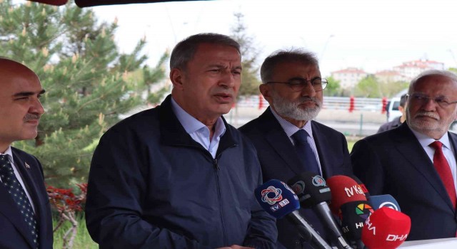 Bakan Akar: “Irak ve Suriyenin kuzeyinde tek amacımız var o da teröristle mücadele etmek”