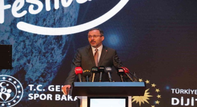 Bakan Kasapoğlu, Gençlik Bilişim Festivalinde konuştu: Dünya ile rekabet gücü yüksek bir Türkiye inşa ettik