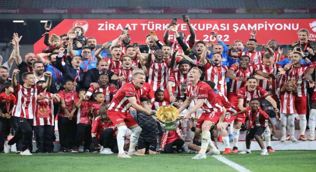 Bakan Kasapoğlundan Sivasspor için tebrik mesajı