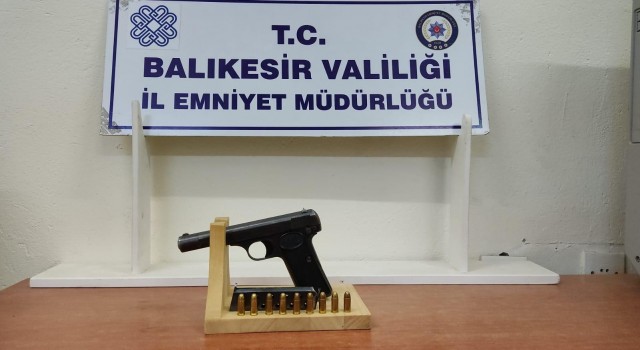Balıkesirde polis 129 aranan şahsı yakaladı