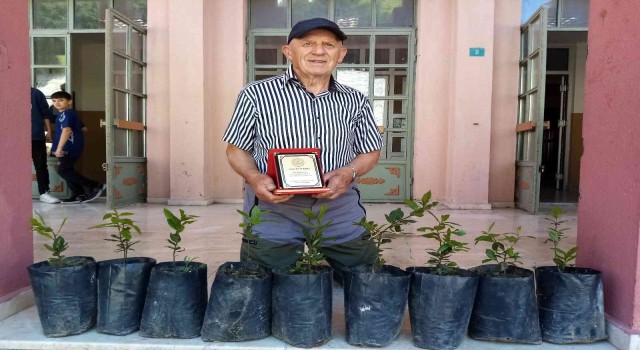 Bandırmanın Toprak dedesi ne teşekkür plaketi verildi