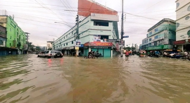 Bangladeş ve Hindistandaki sellerde can kaybı 57ye yükseldi