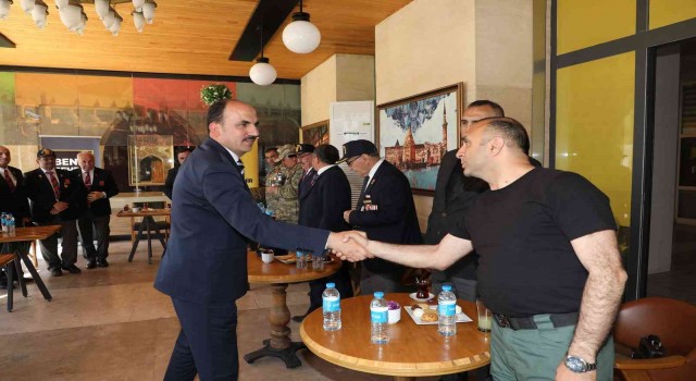 Başkan Altay Karabağlı gazilerle buluştu