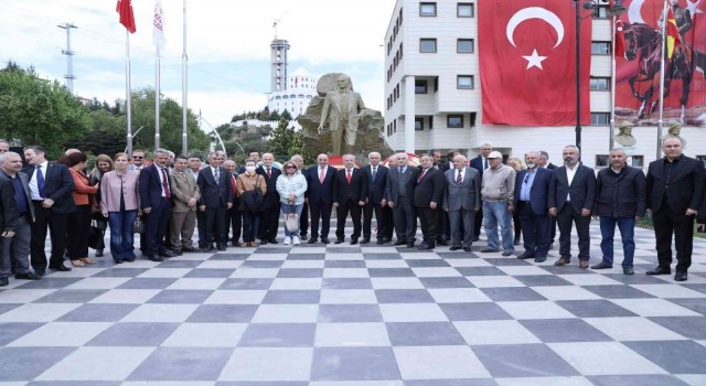 Başkan Altınok Atatürkü andı, 19 Mayısı kutladı