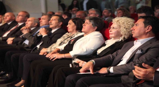 Başkan Arasa “Yılın Mücadeleci Başkanı” ödülü verildi